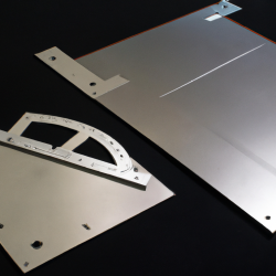 Placas de aluminio a medida. Imagen generada con inteligencia artificial.